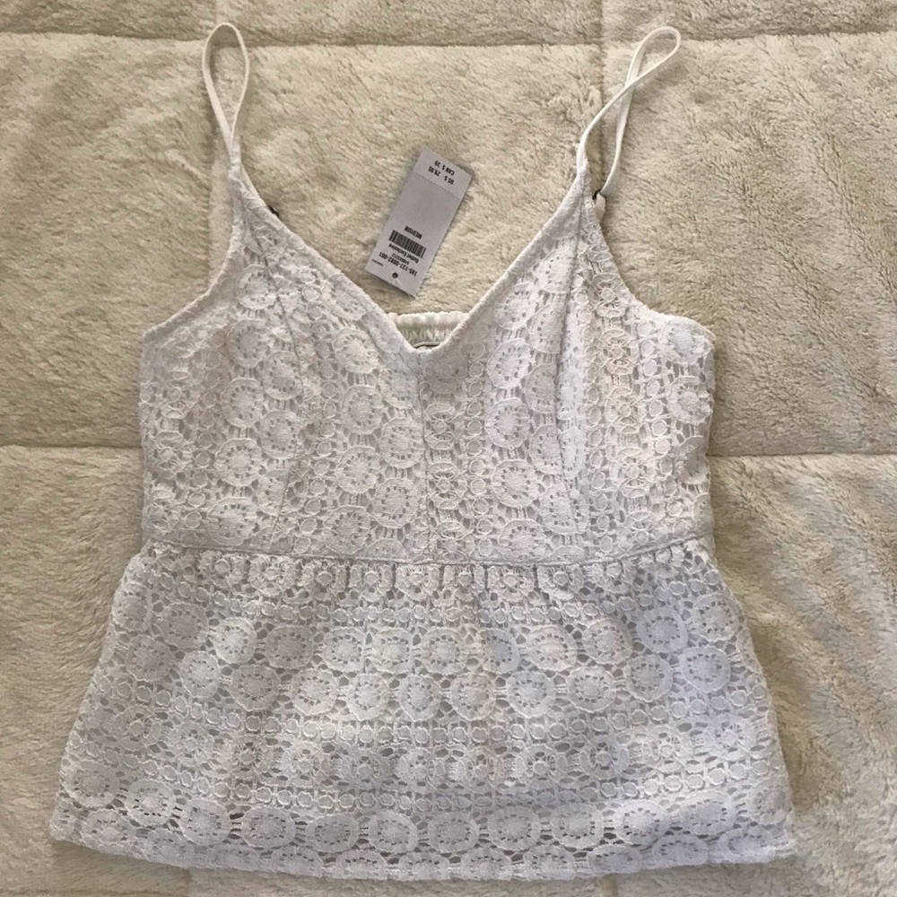 NWT Abercrombie & Fitch Womens Size M Top